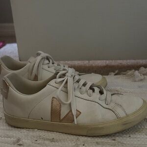 Veja Women's Off-White and Gold Sneakers